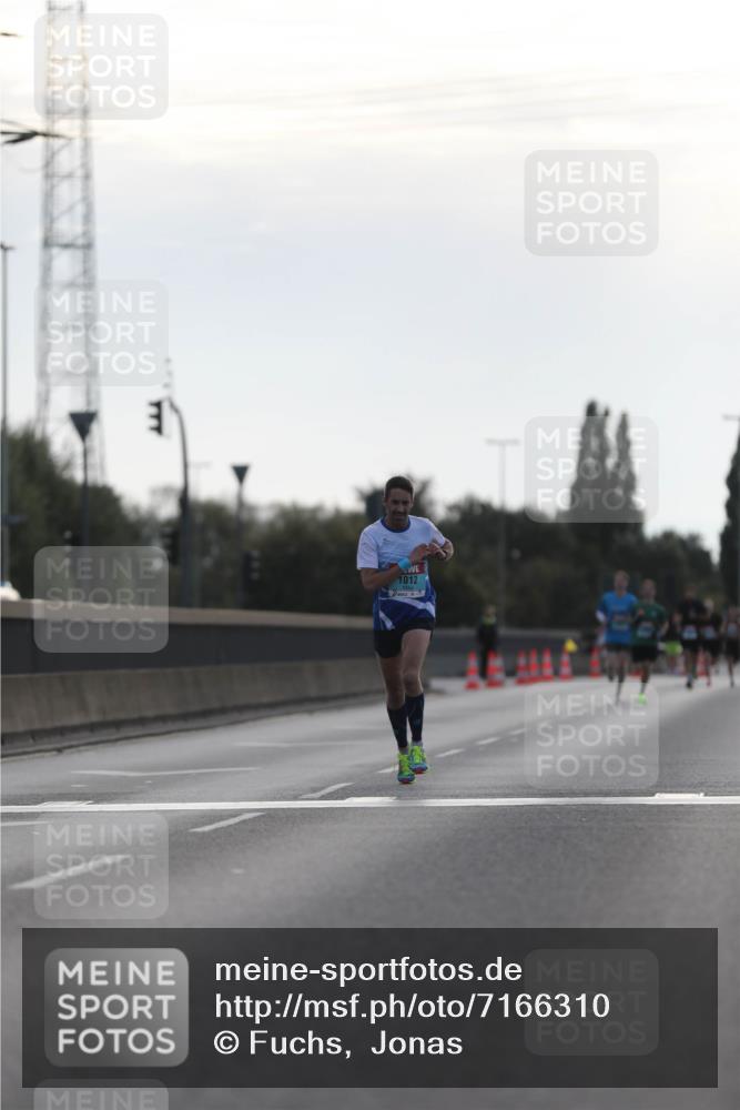 03.10.2024 - Köhlbrandbrückenlauf Fuchs,  Jonas http://msf.ph/oto/7166310 03.10.2024 09:09:40 Position 3 1012 meine-sportfotos.de