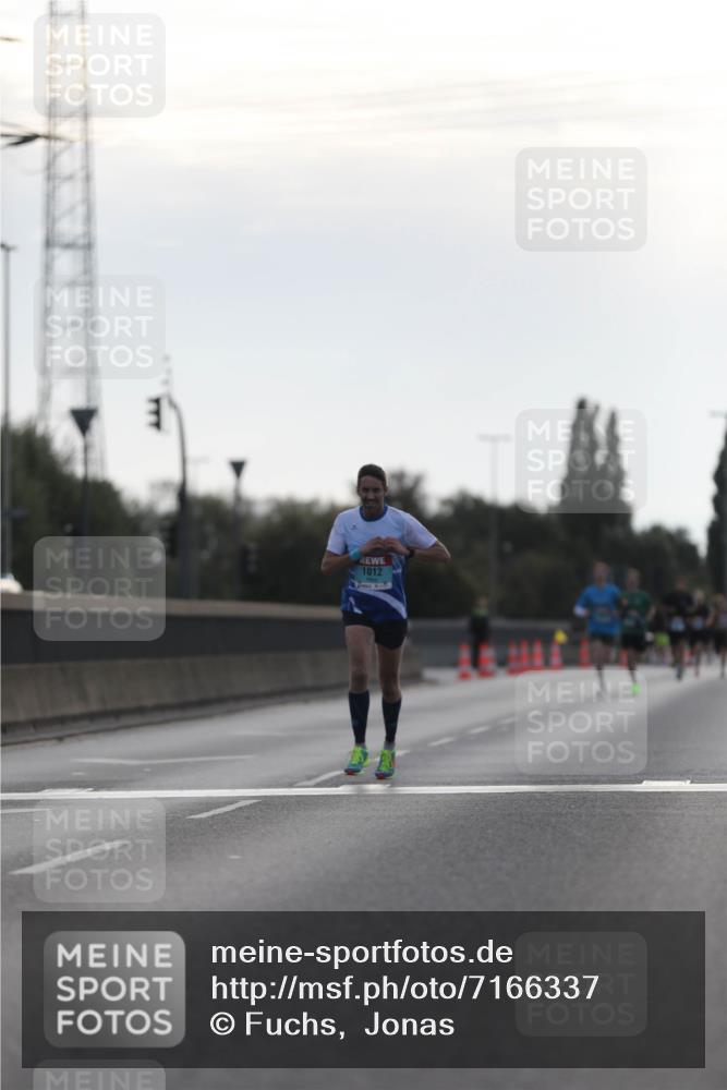 03.10.2024 - Köhlbrandbrückenlauf Fuchs,  Jonas http://msf.ph/oto/7166337 03.10.2024 09:09:40 Position 3 1012 meine-sportfotos.de