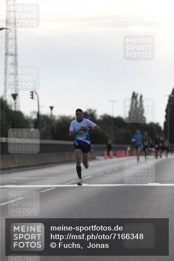 03.10.2024 - Köhlbrandbrückenlauf Fuchs,  Jonas http://msf.ph/oto/7166348 03.10.2024 09:09:41 Position 3 1012 meine-sportfotos.de