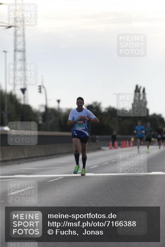 03.10.2024 - Köhlbrandbrückenlauf Fuchs,  Jonas http://msf.ph/oto/7166388 03.10.2024 09:09:41 Position 3 1012 meine-sportfotos.de