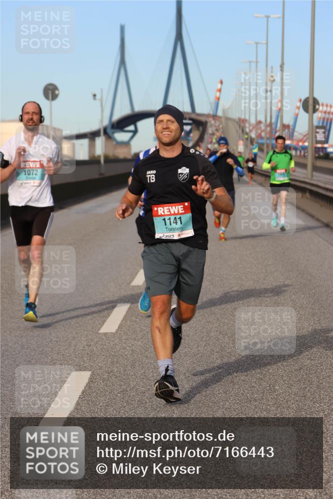 03.10.2024 - Köhlbrandbrückenlauf Miley Keyser http://msf.ph/oto/7166443 03.10.2024 09:40:46 Position 3 1072, 1141 meine-sportfotos.de