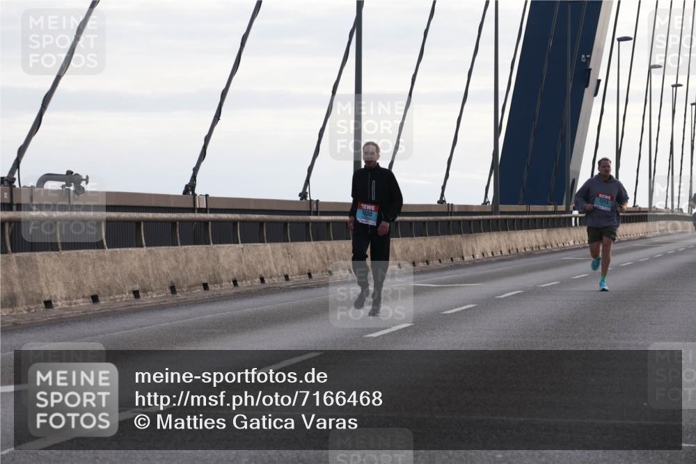 03.10.2024 - Köhlbrandbrückenlauf Matties Gatica Varas http://msf.ph/oto/7166468 03.10.2024 09:19:41 Position 2 1030, 1313 meine-sportfotos.de