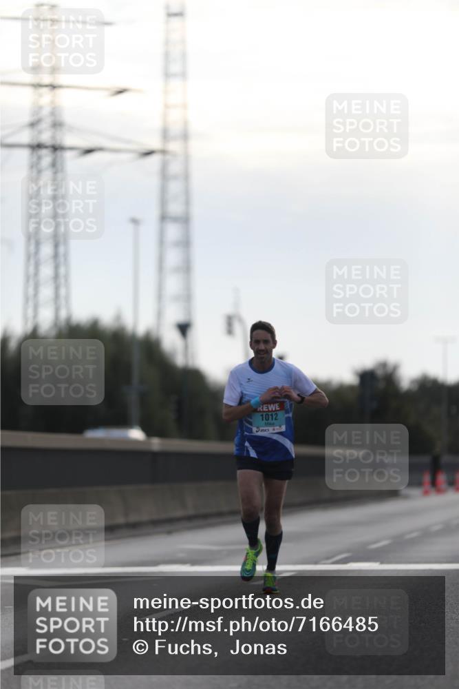 03.10.2024 - Köhlbrandbrückenlauf Fuchs,  Jonas http://msf.ph/oto/7166485 03.10.2024 09:09:42 Position 3 1012 meine-sportfotos.de