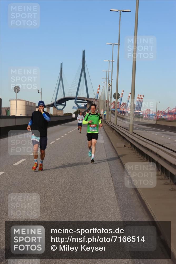03.10.2024 - Köhlbrandbrückenlauf Miley Keyser http://msf.ph/oto/7166514 03.10.2024 09:40:49 Position 3 1301, 1065 meine-sportfotos.de