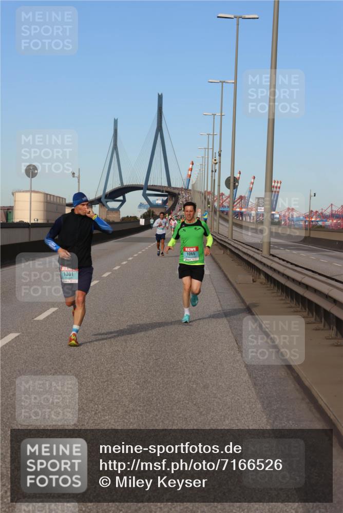 03.10.2024 - Köhlbrandbrückenlauf Miley Keyser http://msf.ph/oto/7166526 03.10.2024 09:40:50 Position 3 1301, 1065 meine-sportfotos.de