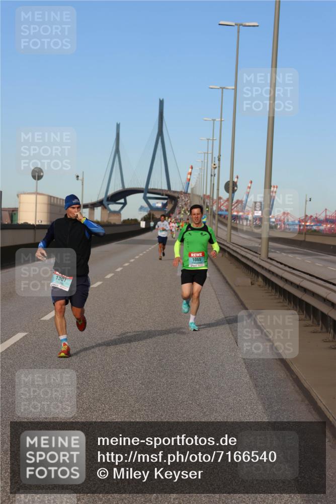 03.10.2024 - Köhlbrandbrückenlauf Miley Keyser http://msf.ph/oto/7166540 03.10.2024 09:40:50 Position 3 1301, 1065 meine-sportfotos.de