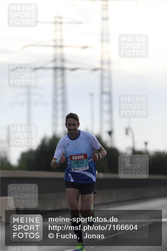 03.10.2024 - Köhlbrandbrückenlauf Fuchs,  Jonas http://msf.ph/oto/7166604 03.10.2024 09:09:44 Position 3 1012 meine-sportfotos.de
