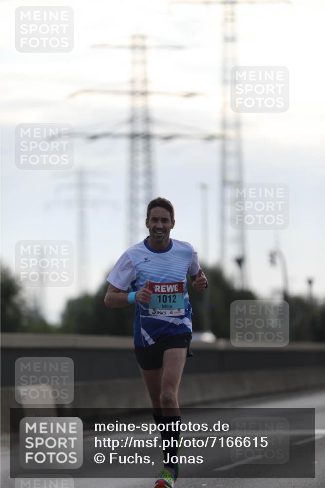 03.10.2024 - Köhlbrandbrückenlauf Fuchs,  Jonas http://msf.ph/oto/7166615 03.10.2024 09:09:44 Position 3 1012 meine-sportfotos.de