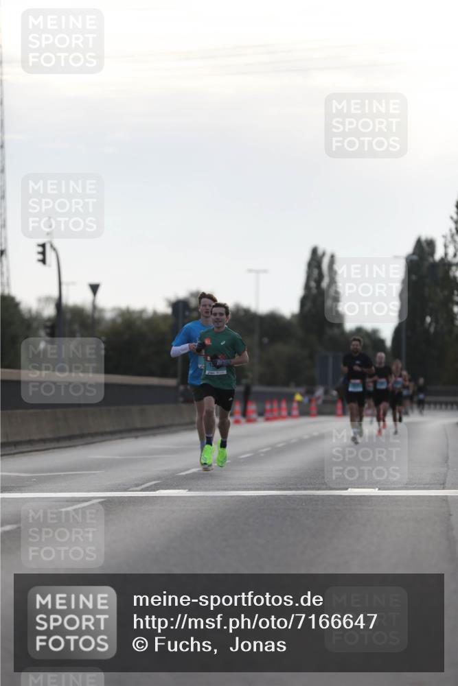 03.10.2024 - Köhlbrandbrückenlauf Fuchs,  Jonas http://msf.ph/oto/7166647 03.10.2024 09:09:50 Position 3  meine-sportfotos.de