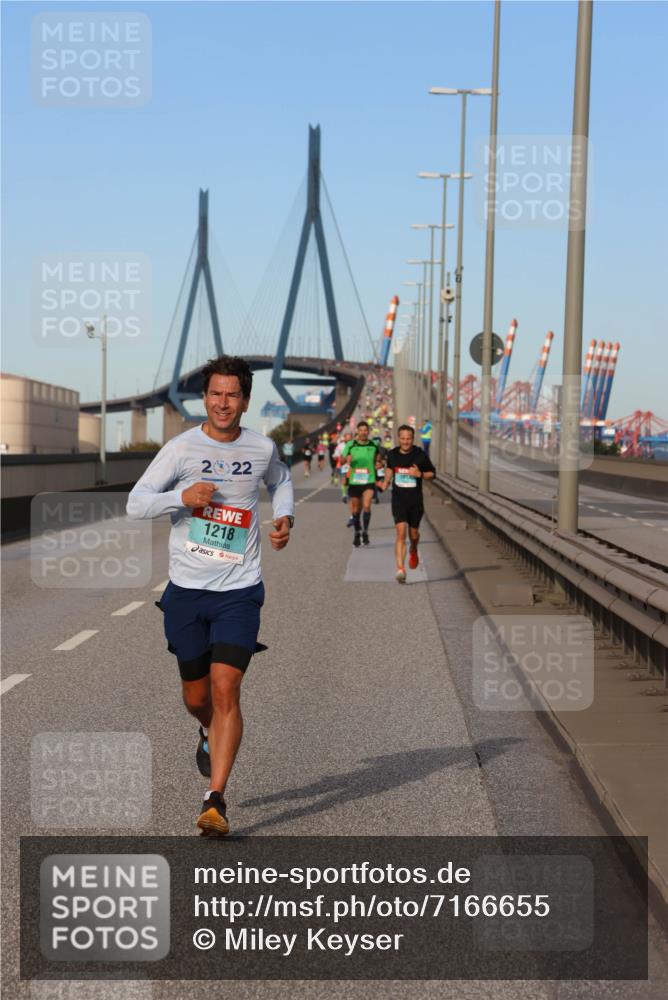 03.10.2024 - Köhlbrandbrückenlauf Miley Keyser http://msf.ph/oto/7166655 03.10.2024 09:41:02 Position 3 2022, 1218 meine-sportfotos.de