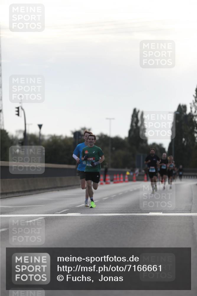 03.10.2024 - Köhlbrandbrückenlauf Fuchs,  Jonas http://msf.ph/oto/7166661 03.10.2024 09:09:50 Position 3  meine-sportfotos.de