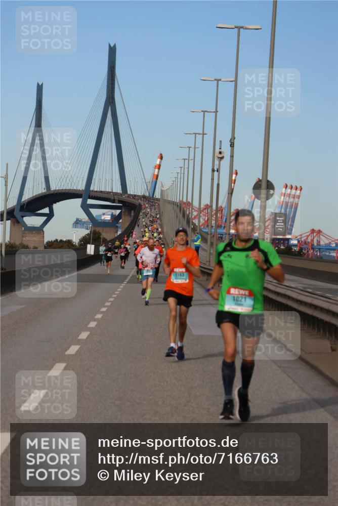 03.10.2024 - Köhlbrandbrückenlauf Miley Keyser http://msf.ph/oto/7166763 03.10.2024 09:41:11 Position 3 1163, 1021 meine-sportfotos.de
