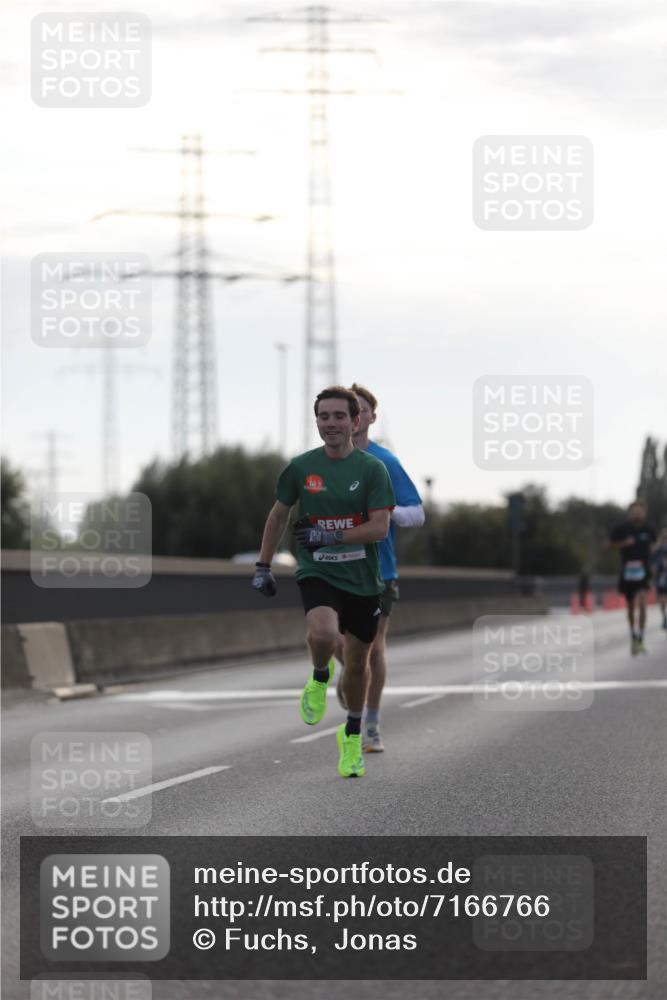 03.10.2024 - Köhlbrandbrückenlauf Fuchs,  Jonas http://msf.ph/oto/7166766 03.10.2024 09:09:55 Position 3  meine-sportfotos.de