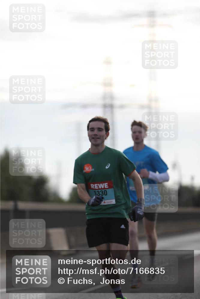 03.10.2024 - Köhlbrandbrückenlauf Fuchs,  Jonas http://msf.ph/oto/7166835 03.10.2024 09:09:56 Position 3 1330 meine-sportfotos.de