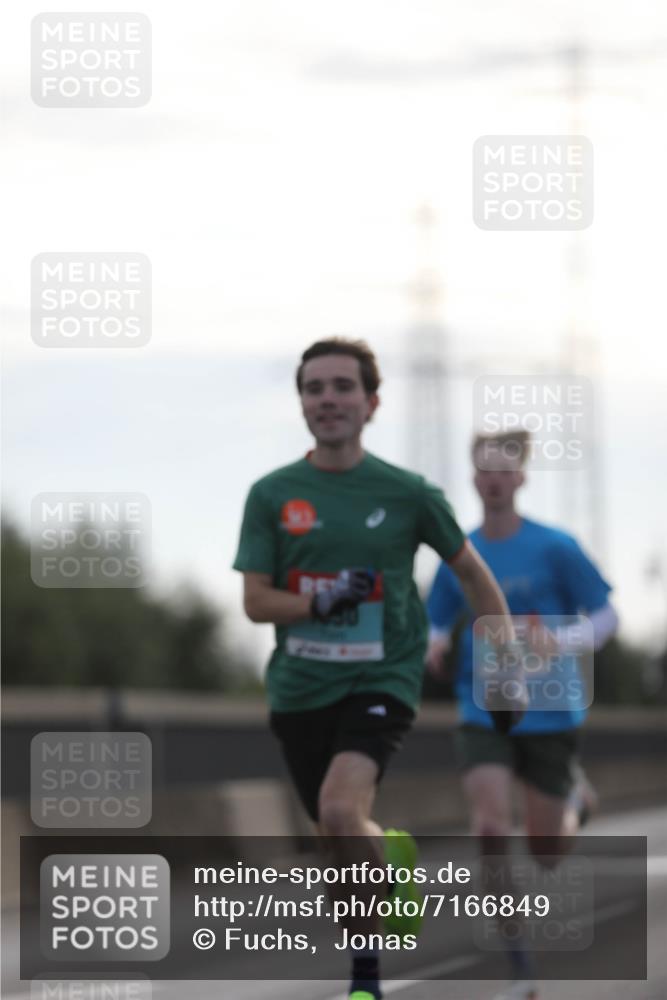 03.10.2024 - Köhlbrandbrückenlauf Fuchs,  Jonas http://msf.ph/oto/7166849 03.10.2024 09:09:56 Position 3  meine-sportfotos.de