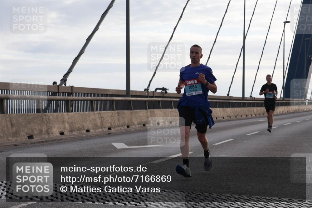 03.10.2024 - Köhlbrandbrückenlauf Matties Gatica Varas http://msf.ph/oto/7166869 03.10.2024 09:19:53 Position 2 1064 meine-sportfotos.de