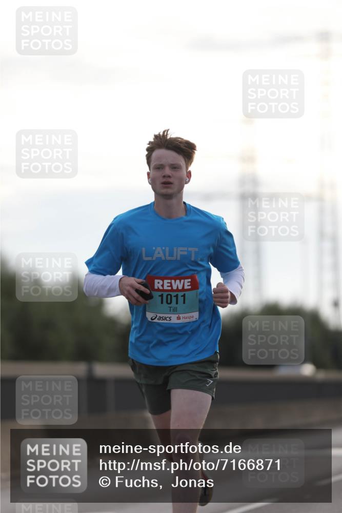03.10.2024 - Köhlbrandbrückenlauf Fuchs,  Jonas http://msf.ph/oto/7166871 03.10.2024 09:09:57 Position 3 1011 meine-sportfotos.de