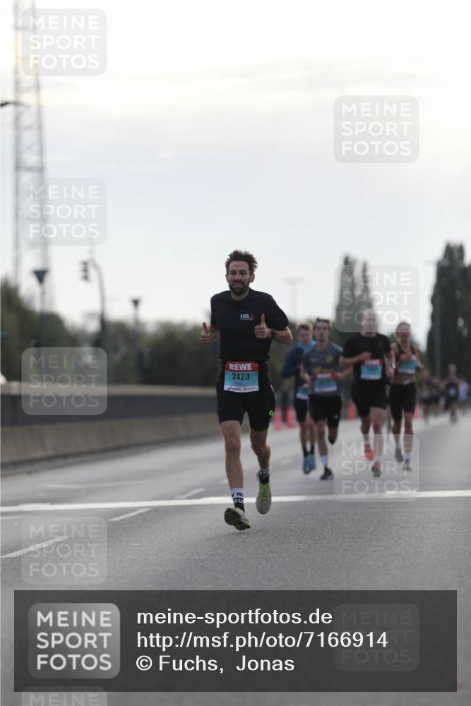 03.10.2024 - Köhlbrandbrückenlauf Fuchs,  Jonas http://msf.ph/oto/7166914 03.10.2024 09:10:00 Position 3 2423 meine-sportfotos.de