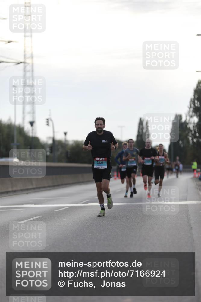 03.10.2024 - Köhlbrandbrückenlauf Fuchs,  Jonas http://msf.ph/oto/7166924 03.10.2024 09:10:00 Position 3 2423 meine-sportfotos.de