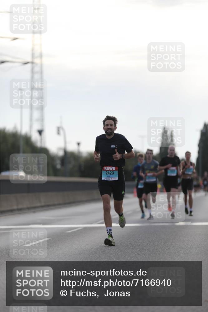 03.10.2024 - Köhlbrandbrückenlauf Fuchs,  Jonas http://msf.ph/oto/7166940 03.10.2024 09:10:00 Position 3 2423 meine-sportfotos.de