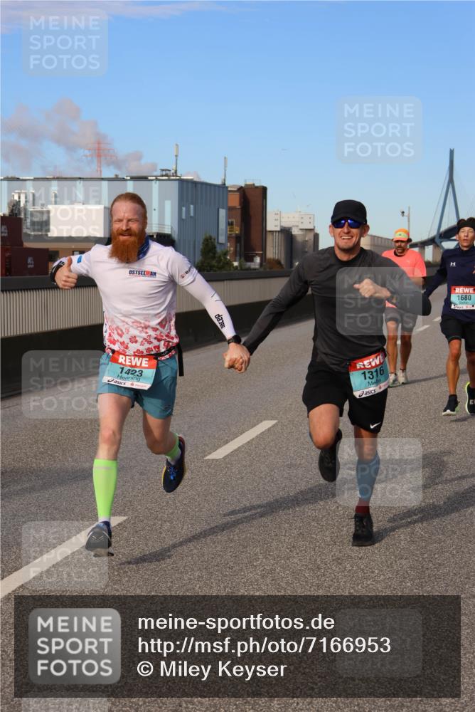 03.10.2024 - Köhlbrandbrückenlauf Miley Keyser http://msf.ph/oto/7166953 03.10.2024 09:41:26 Position 3 1423, 1316, 1680 meine-sportfotos.de