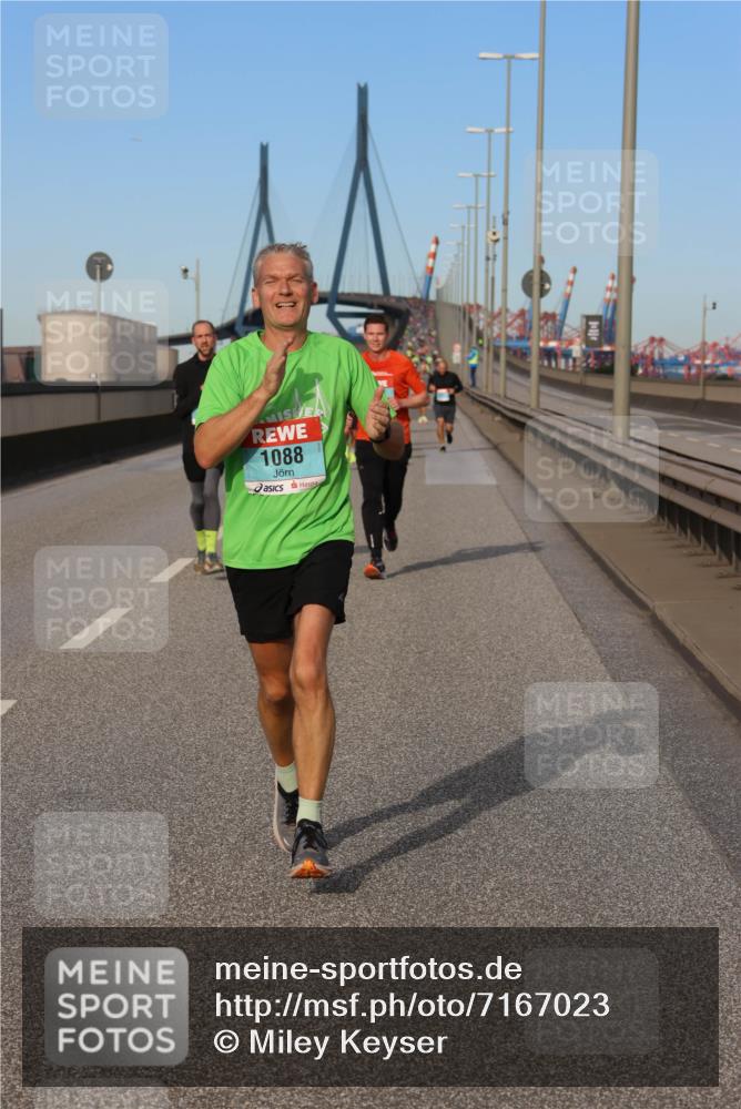 03.10.2024 - Köhlbrandbrückenlauf Miley Keyser http://msf.ph/oto/7167023 03.10.2024 09:41:34 Position 3 1088 meine-sportfotos.de