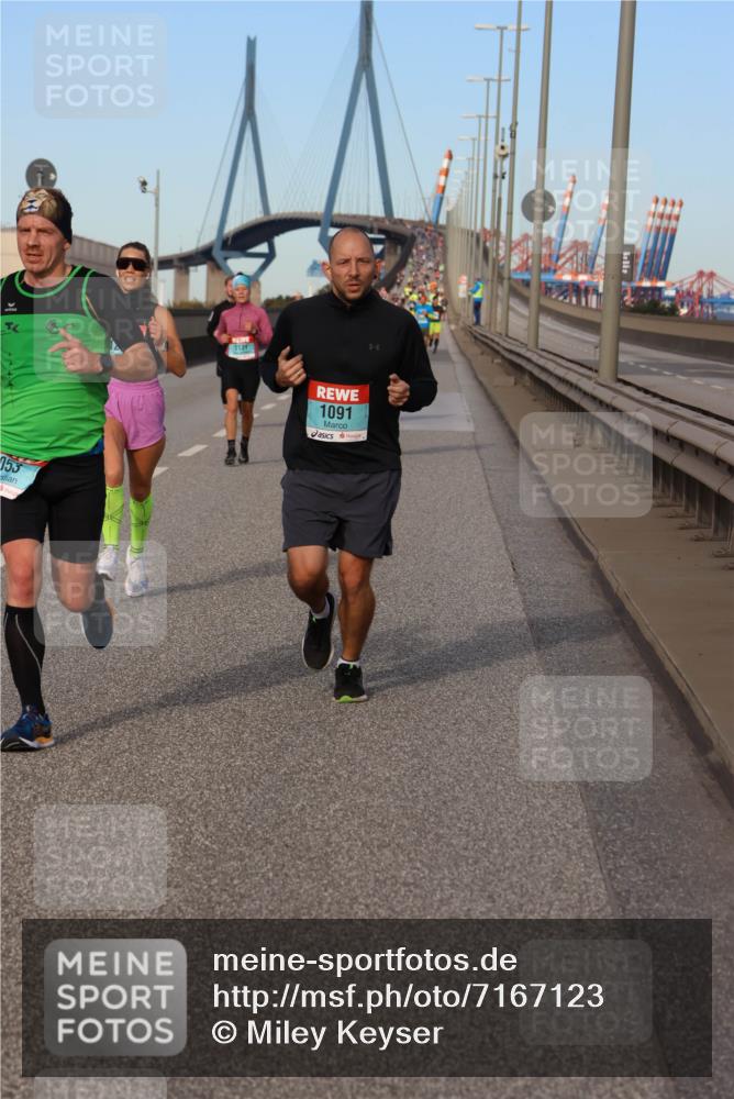 03.10.2024 - Köhlbrandbrückenlauf Miley Keyser http://msf.ph/oto/7167123 03.10.2024 09:41:47 Position 3 1131, 53, 1091 meine-sportfotos.de