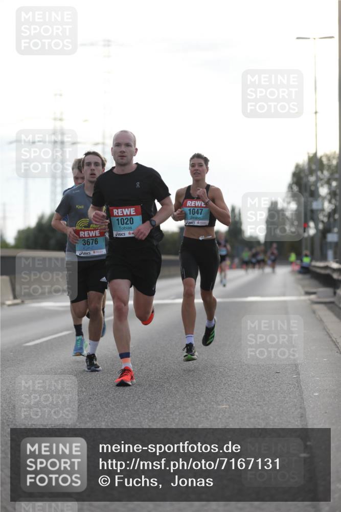 03.10.2024 - Köhlbrandbrückenlauf Fuchs,  Jonas http://msf.ph/oto/7167131 03.10.2024 09:10:06 Position 3 3676, 1020, 1047 meine-sportfotos.de