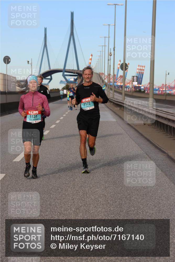 03.10.2024 - Köhlbrandbrückenlauf Miley Keyser http://msf.ph/oto/7167140 03.10.2024 09:41:53 Position 3 1131, 1172 meine-sportfotos.de