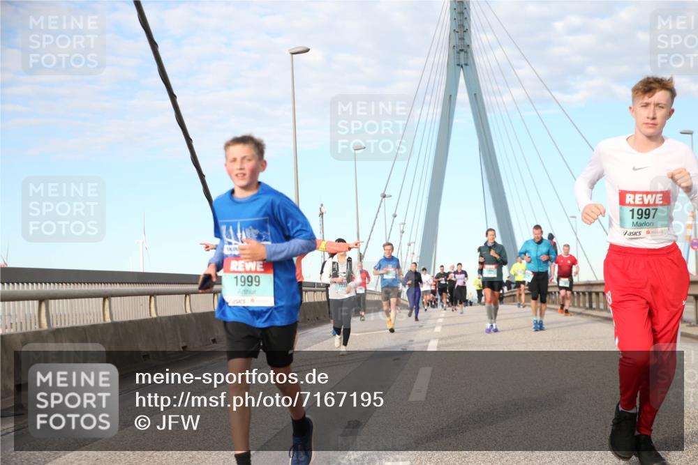 03.10.2024 - Köhlbrandbrückenlauf Jannik Wohlers http://msf.ph/oto/7167195 03.10.2024 09:42:05 Position 2 1999, 1494, 1997 meine-sportfotos.de