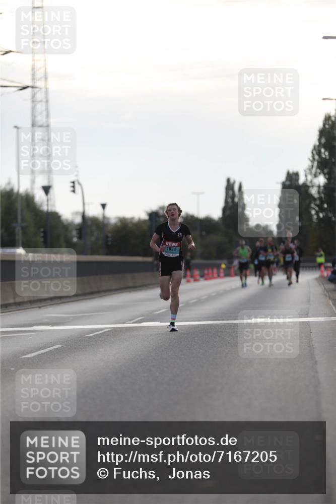 03.10.2024 - Köhlbrandbrückenlauf Fuchs,  Jonas http://msf.ph/oto/7167205 03.10.2024 09:10:10 Position 3 1024 meine-sportfotos.de