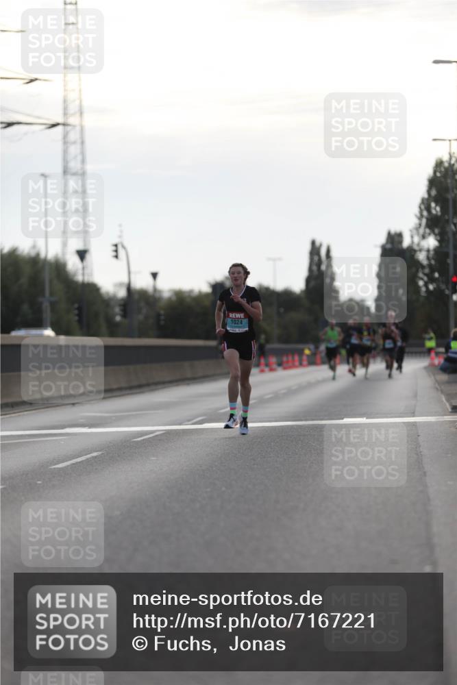 03.10.2024 - Köhlbrandbrückenlauf Fuchs,  Jonas http://msf.ph/oto/7167221 03.10.2024 09:10:10 Position 3 1024 meine-sportfotos.de