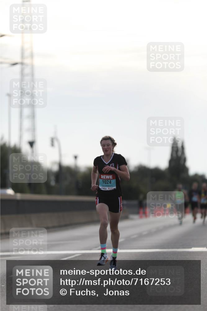 03.10.2024 - Köhlbrandbrückenlauf Fuchs,  Jonas http://msf.ph/oto/7167253 03.10.2024 09:10:11 Position 3 1024 meine-sportfotos.de