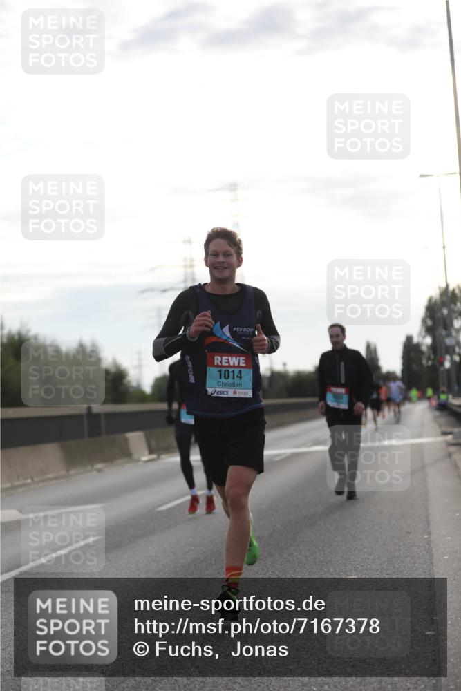 03.10.2024 - Köhlbrandbrückenlauf Fuchs,  Jonas http://msf.ph/oto/7167378 03.10.2024 09:10:29 Position 3 1014 meine-sportfotos.de