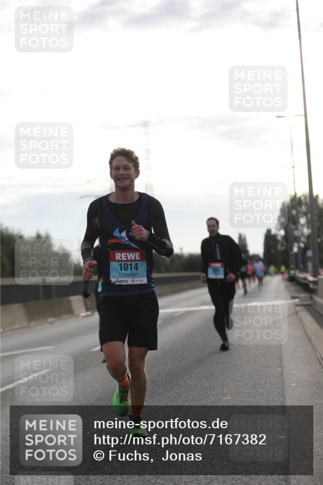 03.10.2024 - Köhlbrandbrückenlauf Fuchs,  Jonas http://msf.ph/oto/7167382 03.10.2024 09:10:29 Position 3 1014 meine-sportfotos.de