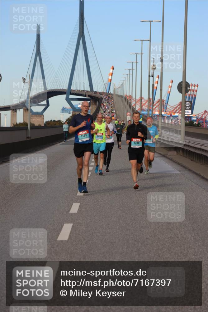 03.10.2024 - Köhlbrandbrückenlauf Miley Keyser http://msf.ph/oto/7167397 03.10.2024 09:42:03 Position 3 1188, 2659, 1310 meine-sportfotos.de