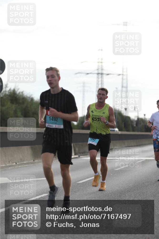 03.10.2024 - Köhlbrandbrückenlauf Fuchs,  Jonas http://msf.ph/oto/7167497 03.10.2024 09:10:38 Position 3 1492, 100, 1042 meine-sportfotos.de
