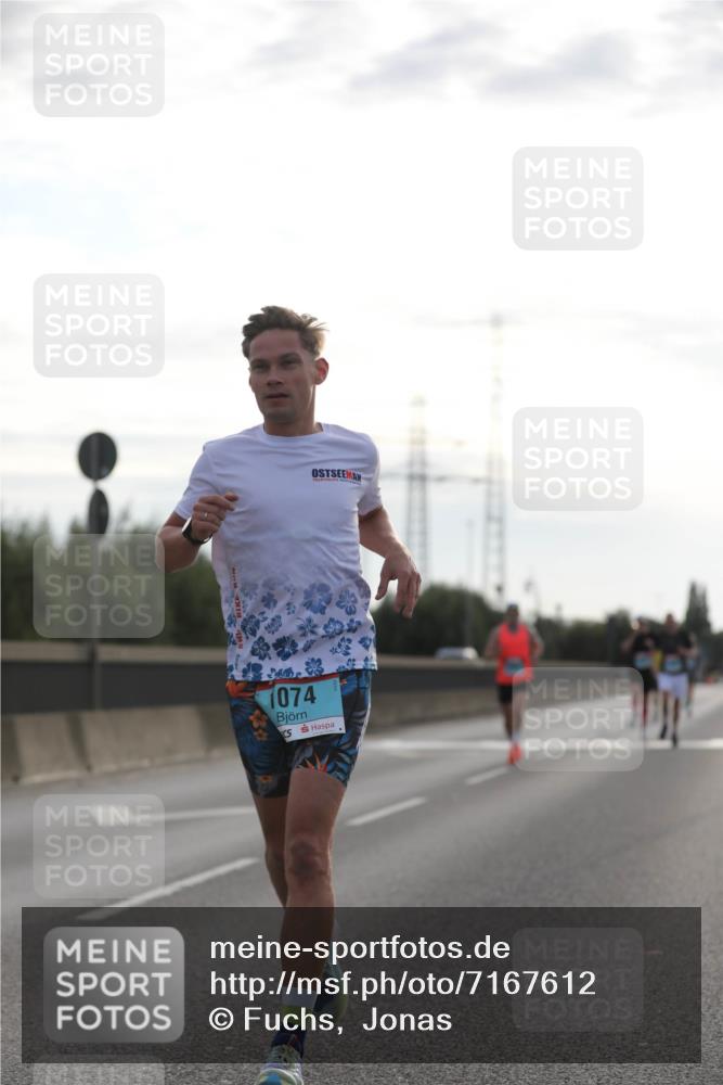 03.10.2024 - Köhlbrandbrückenlauf Fuchs,  Jonas http://msf.ph/oto/7167612 03.10.2024 09:10:40 Position 3 1074 meine-sportfotos.de