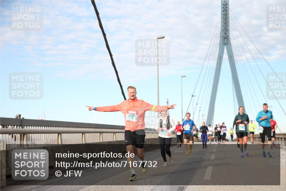 03.10.2024 - Köhlbrandbrückenlauf Jannik Wohlers http://msf.ph/oto/7167732 03.10.2024 09:42:06 Position 2 2230 meine-sportfotos.de