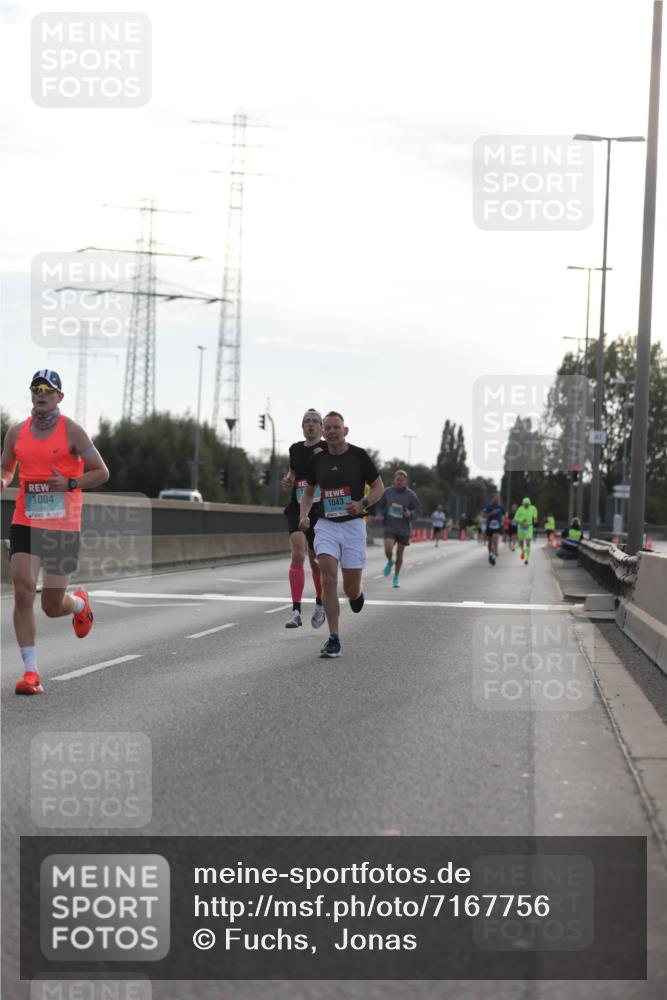 03.10.2024 - Köhlbrandbrückenlauf Fuchs,  Jonas http://msf.ph/oto/7167756 03.10.2024 09:10:43 Position 3 1004, 1043 meine-sportfotos.de