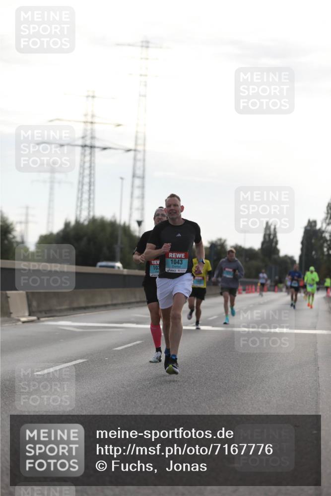 03.10.2024 - Köhlbrandbrückenlauf Fuchs,  Jonas http://msf.ph/oto/7167776 03.10.2024 09:10:44 Position 3 1, 103, 1043 meine-sportfotos.de