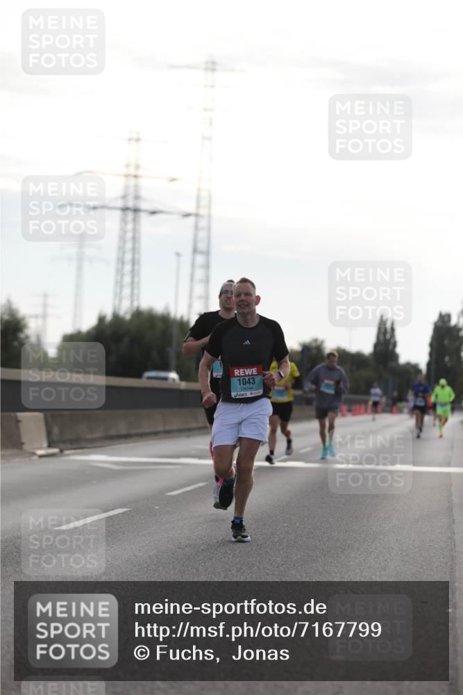 03.10.2024 - Köhlbrandbrückenlauf Fuchs,  Jonas http://msf.ph/oto/7167799 03.10.2024 09:10:44 Position 3 1043 meine-sportfotos.de