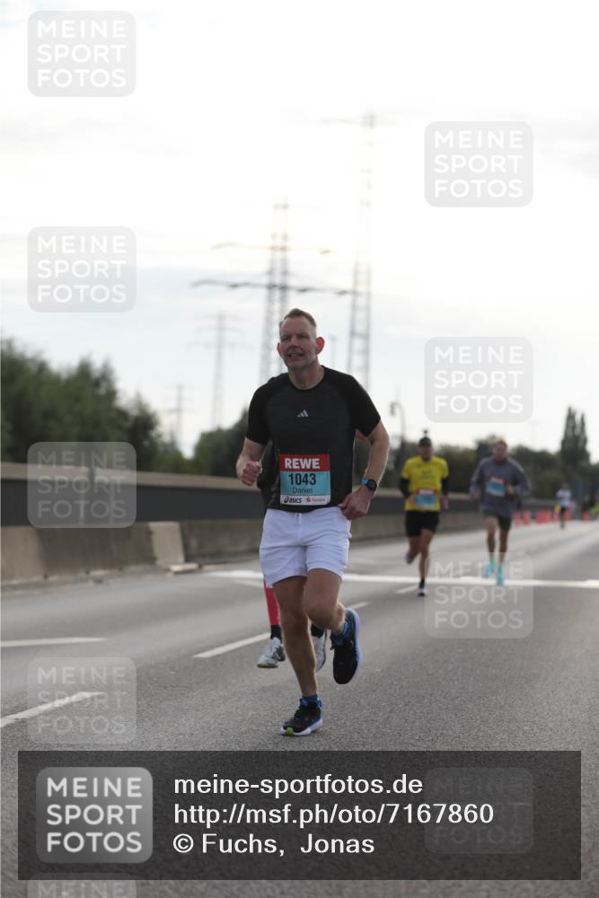 03.10.2024 - Köhlbrandbrückenlauf Fuchs,  Jonas http://msf.ph/oto/7167860 03.10.2024 09:10:45 Position 3 1043 meine-sportfotos.de