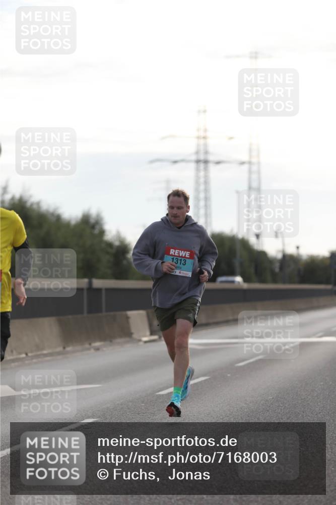 03.10.2024 - Köhlbrandbrückenlauf Fuchs,  Jonas http://msf.ph/oto/7168003 03.10.2024 09:10:50 Position 3 1313 meine-sportfotos.de