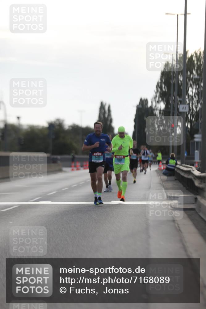 03.10.2024 - Köhlbrandbrückenlauf Fuchs,  Jonas http://msf.ph/oto/7168089 03.10.2024 09:10:52 Position 3 064, 1405, 1051, 1 meine-sportfotos.de