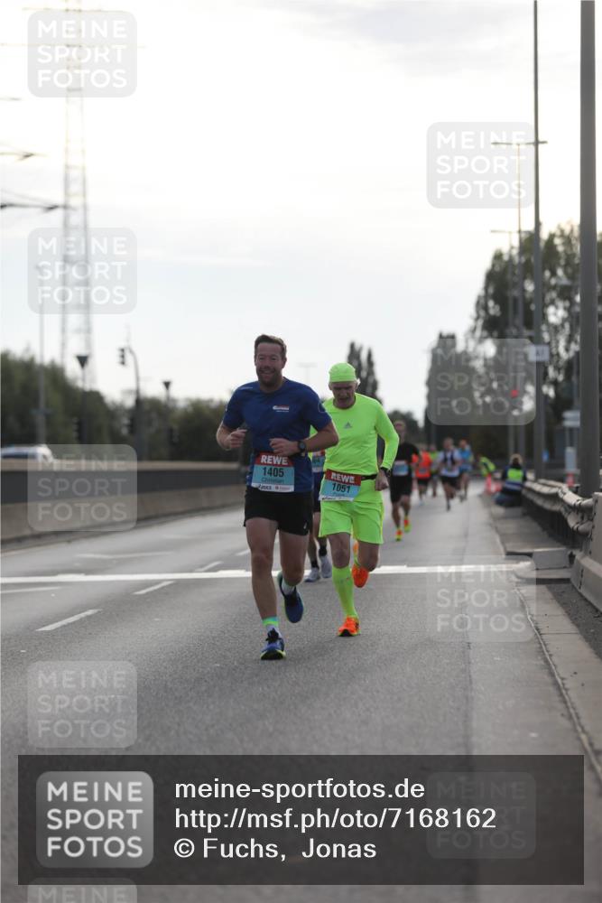 03.10.2024 - Köhlbrandbrückenlauf Fuchs,  Jonas http://msf.ph/oto/7168162 03.10.2024 09:10:55 Position 3 1405, 1051 meine-sportfotos.de