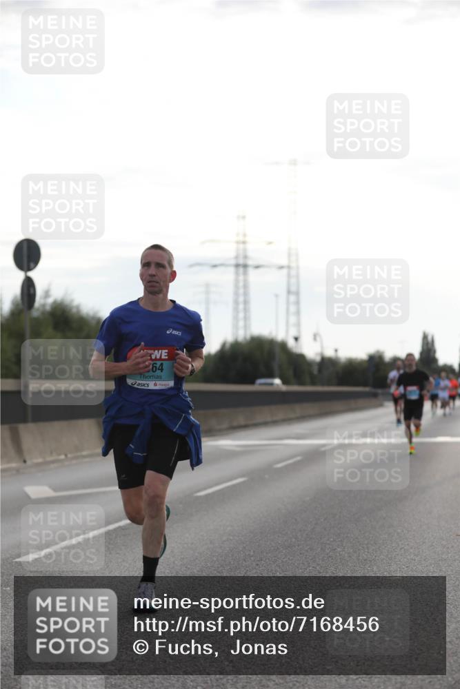 03.10.2024 - Köhlbrandbrückenlauf Fuchs,  Jonas http://msf.ph/oto/7168456 03.10.2024 09:11:01 Position 3 64 meine-sportfotos.de