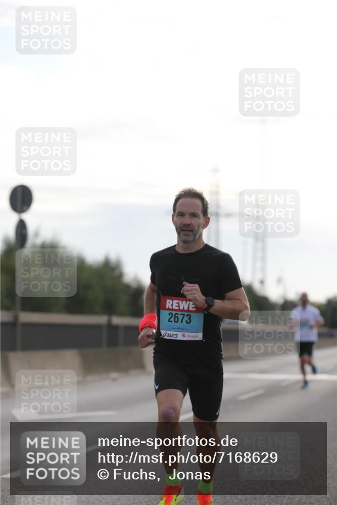 03.10.2024 - Köhlbrandbrückenlauf Fuchs,  Jonas http://msf.ph/oto/7168629 03.10.2024 09:11:05 Position 3 2673 meine-sportfotos.de