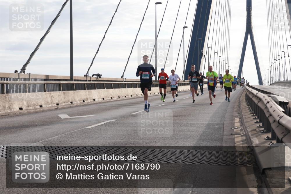 03.10.2024 - Köhlbrandbrückenlauf Matties Gatica Varas http://msf.ph/oto/7168790 03.10.2024 09:20:44 Position 2 2085 meine-sportfotos.de