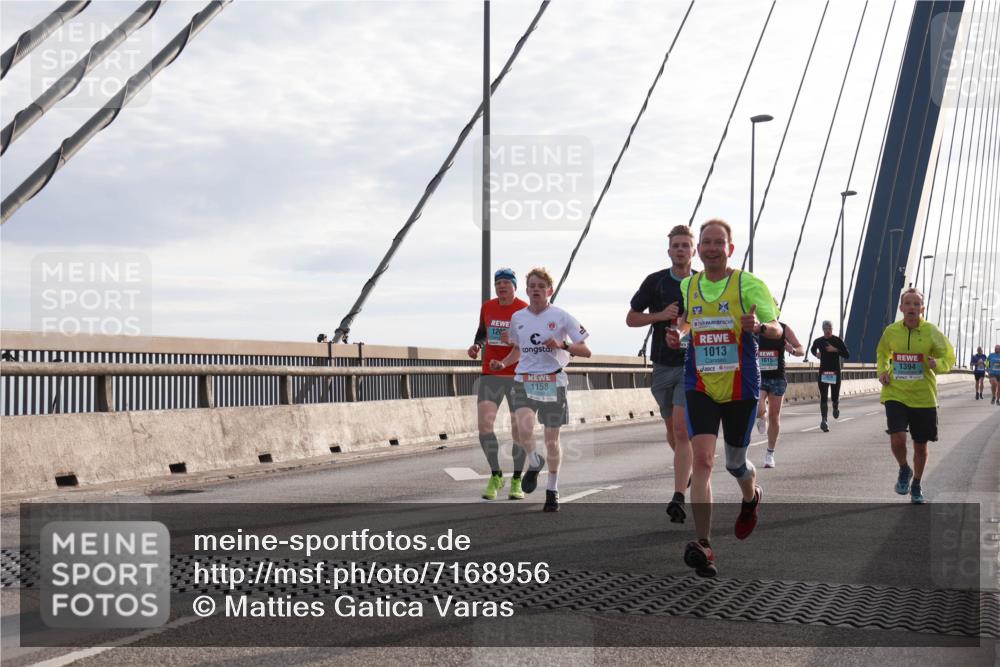 03.10.2024 - Köhlbrandbrückenlauf Matties Gatica Varas http://msf.ph/oto/7168956 03.10.2024 09:20:48 Position 2 120, 1158, 1013, 1015, 1394 meine-sportfotos.de